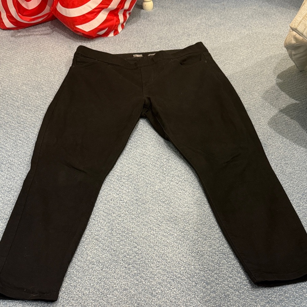 Signature Gold Levi Strauss pull on skinny Jean - Picture 4 of 10
